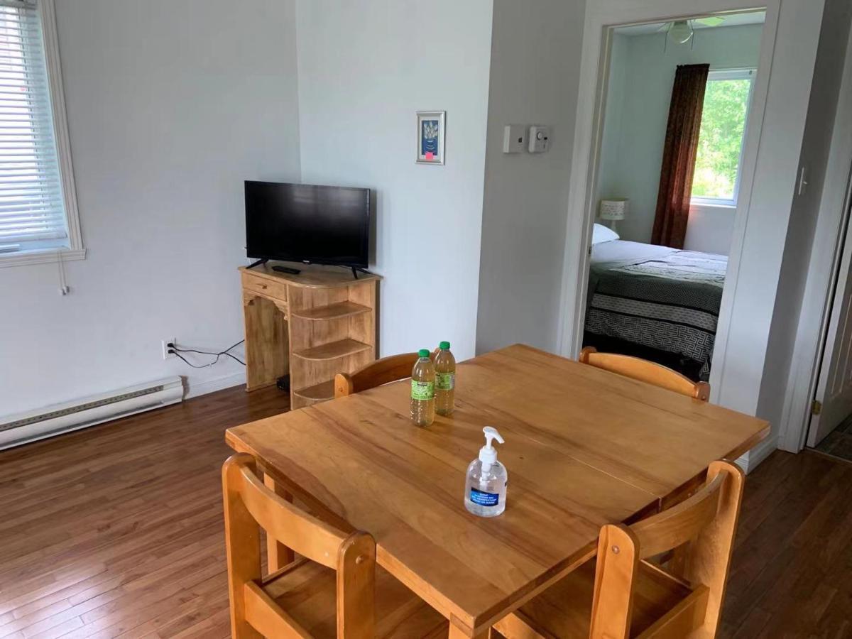 Motel & Chalets --Shefford-Waterloo- Habitation Forest Exterior foto